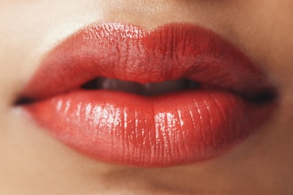 LIP COLLECTION WITH GLOSSY AND SHEER FORMULAS